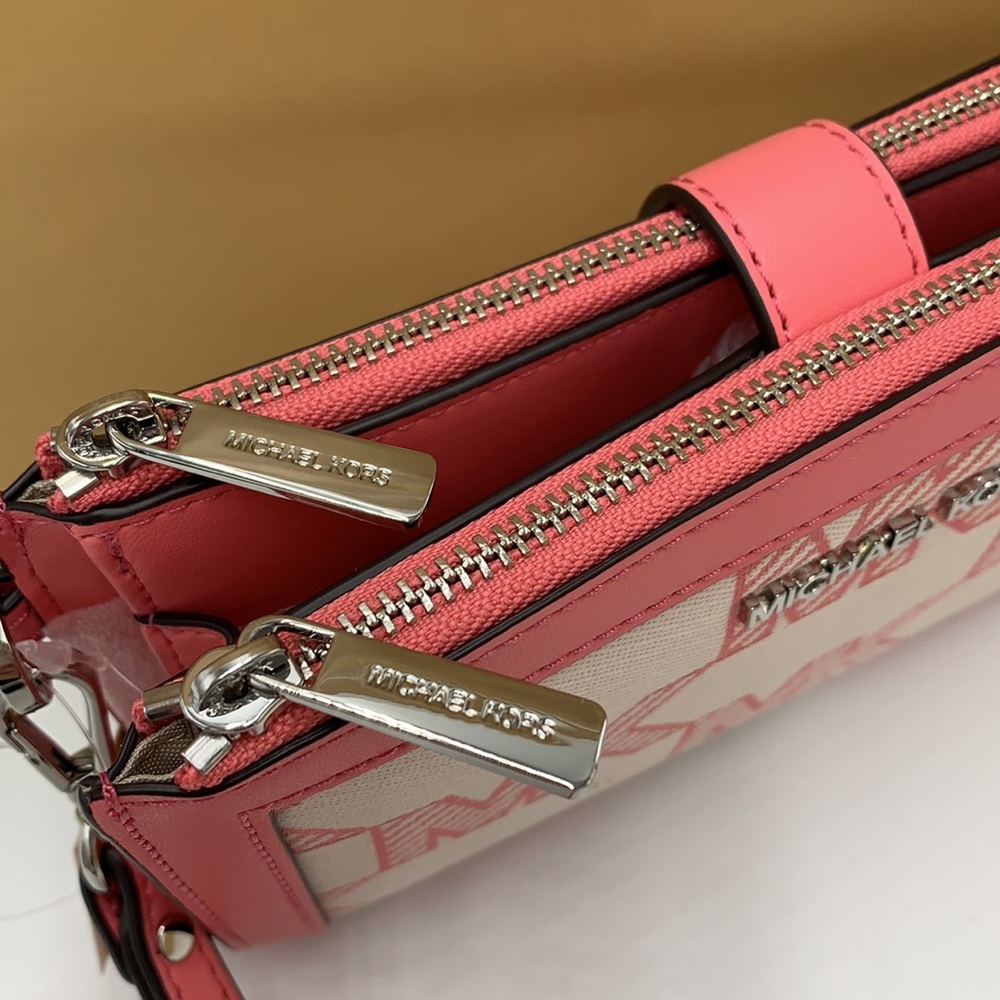 MICHAEL KORS JET SET TRAVEL LARGE DOUBLE ZIP WRISTLET WALLET TEA ROSE COLOR - Picture 3 of 14